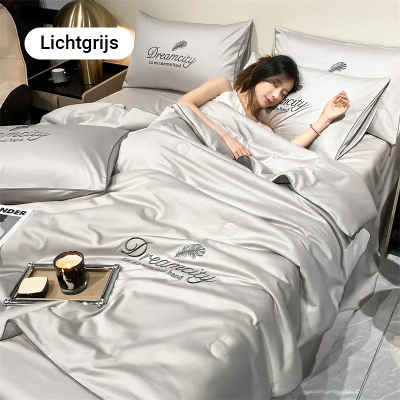 Lichtgrijs