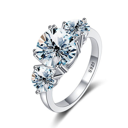 Verlovingsring met drie moissanite stenen