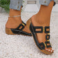 Zomerse strandsandalen voor dames met uitgesneden details en open teenzool en plateauzool.