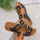 Zomerse strandsandalen voor dames met uitgesneden details en open teenzool en plateauzool.