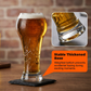 Groot bierglas met sierlijke reliëfversiering